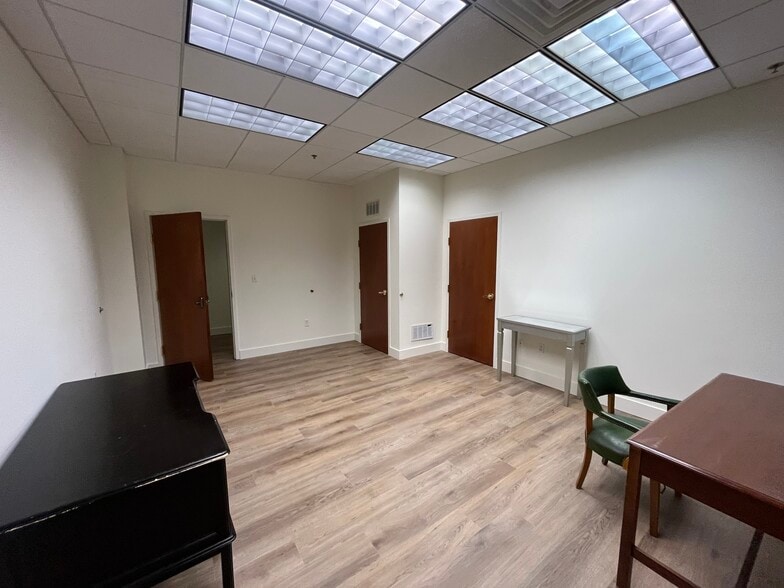 More Photos Of 701 E High St, Charlottesville Apartments For Lease