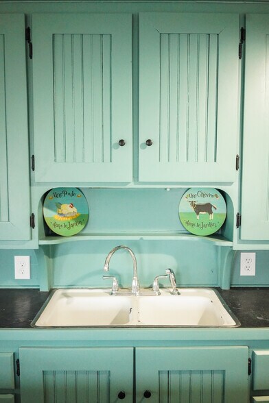 More Photos Of 36 Main st, Stonington Multifamily For Sale