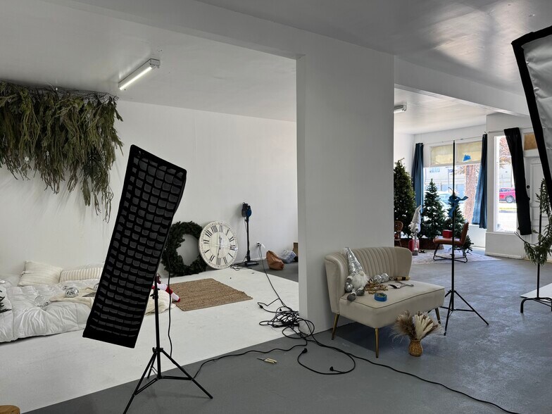 More Photos Of 5114 Vineland Ave, North Hollywood Storefront Retail Residential For Sale
