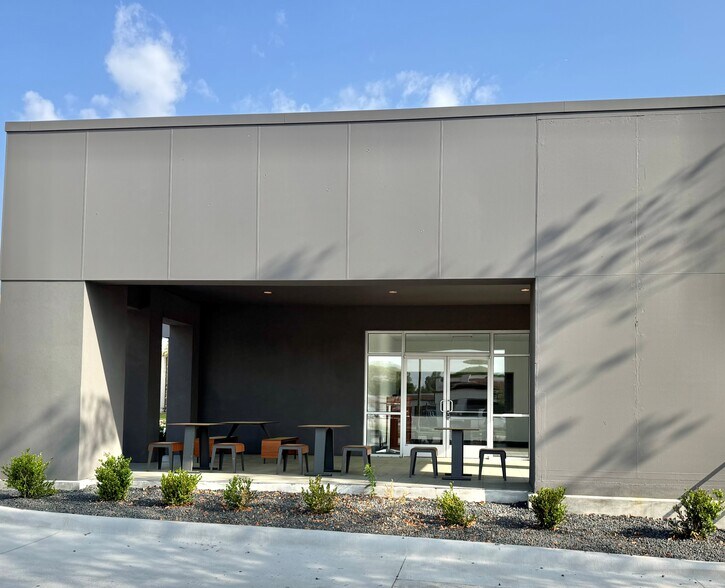 More Photos Of 6033 Campbell Rd, Dallas Fast Food For Lease