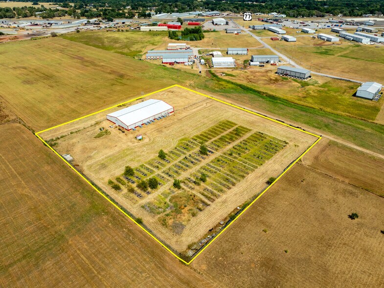 More Photos Of 4295 Banner Rd, Noble Storefront For Sale