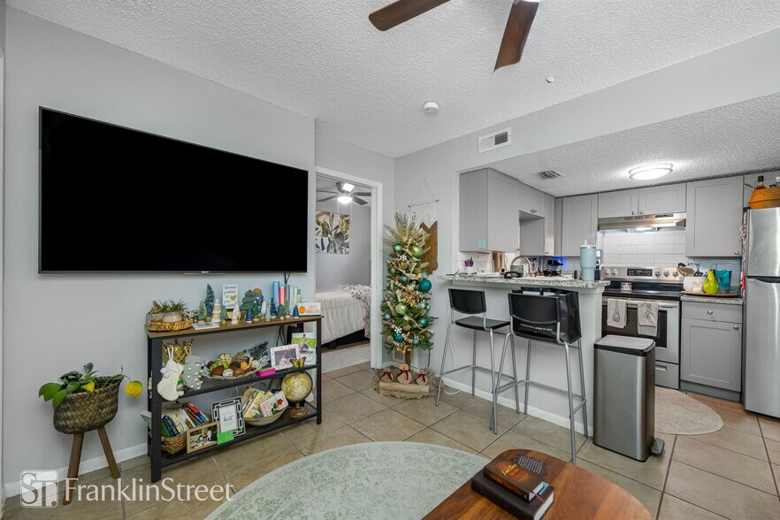 More Photos Of 5113 N Nebraska Ave, Tampa Apartments For Sale