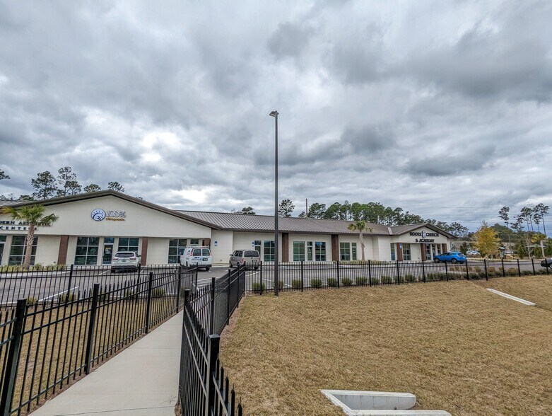 More Photos Of 2050 St Johns Pky, Saint Johns Medical For Lease
