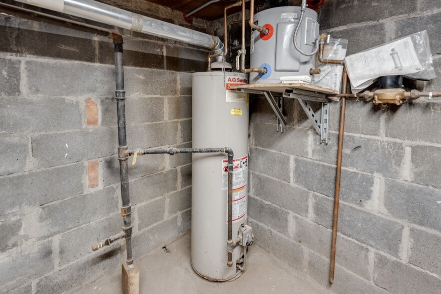 More Photos Of 489 Myrtle Ave, Brooklyn Storefront Retail Residential For Sale