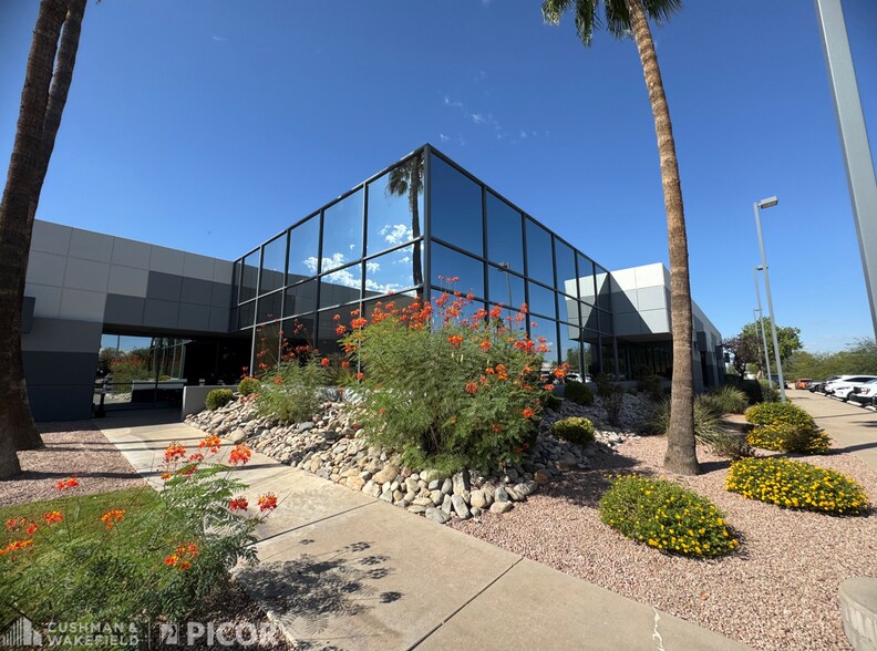 More Photos Of 3700-3716 E Columbia St, Tucson Research And Development For Lease