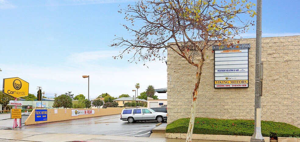 More Photos Of 2621 Pico Blvd, Santa Monica Storefront Retail Office For Lease