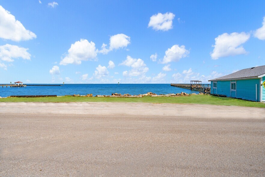 More Photos Of 301 S Fulton Beach, Rockport Trailer Camper Park For Sale