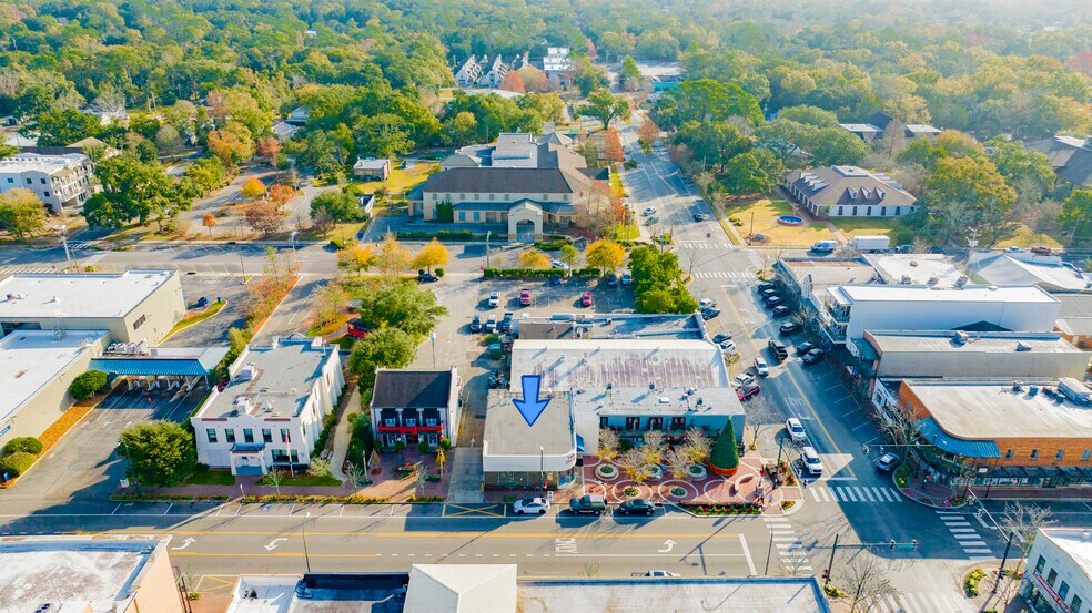 More Photos Of 12 Section St N, Fairhope Storefront For Lease