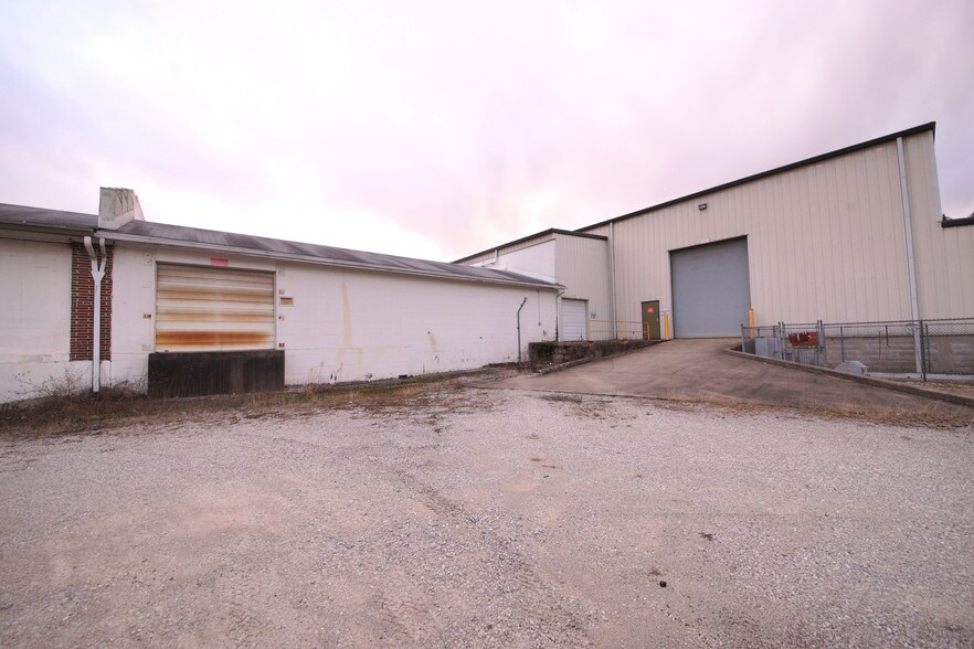 More Photos Of 4501 Ohio River Rd, Huntington Warehouse For Sale