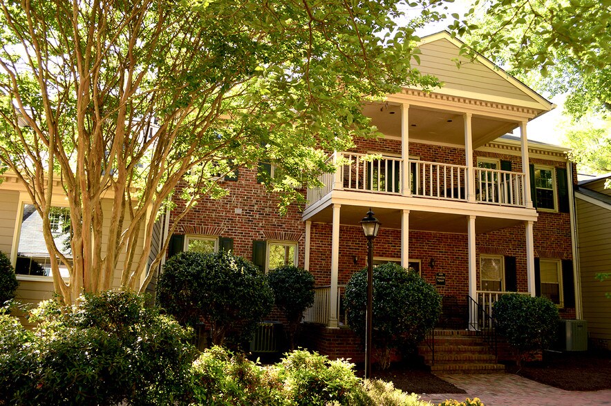 More Photos Of 1829 E Franklin St, Chapel Hill Office For Lease