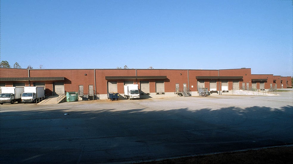 More Photos Of 1450 Oakbrook Dr, Norcross Light Distribution For Lease