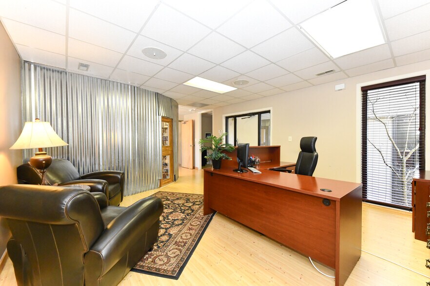 More Photos Of 3717 W Market St, Greensboro Office For Sale