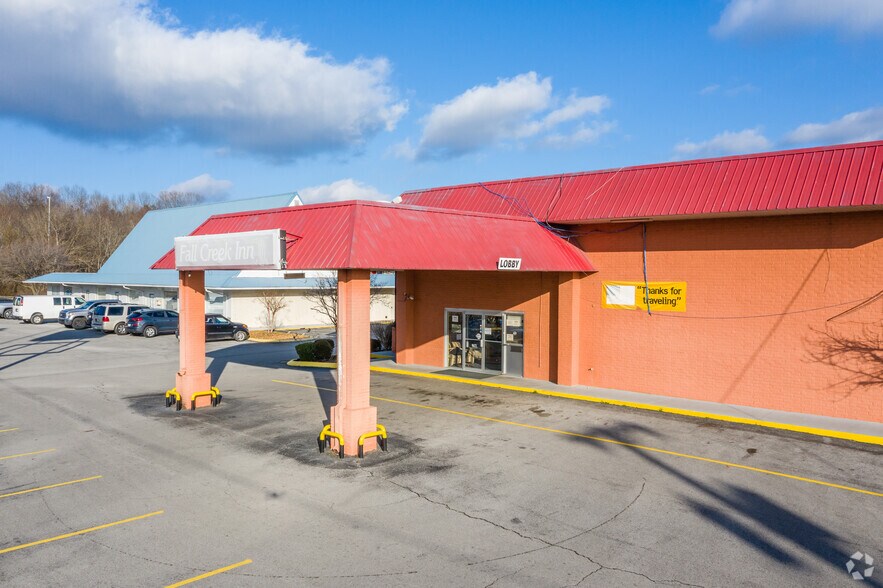 More Photos Of 1814 Salem Rd, Cookeville Hotel For Sale