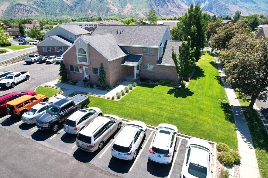 More Photos Of 100 W Canyon Crest Rd, Alpine Office For Lease