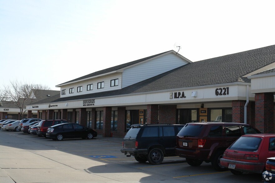 More Photos Of 6221 S 58th St, Lincoln Loft Creative Space For Sale