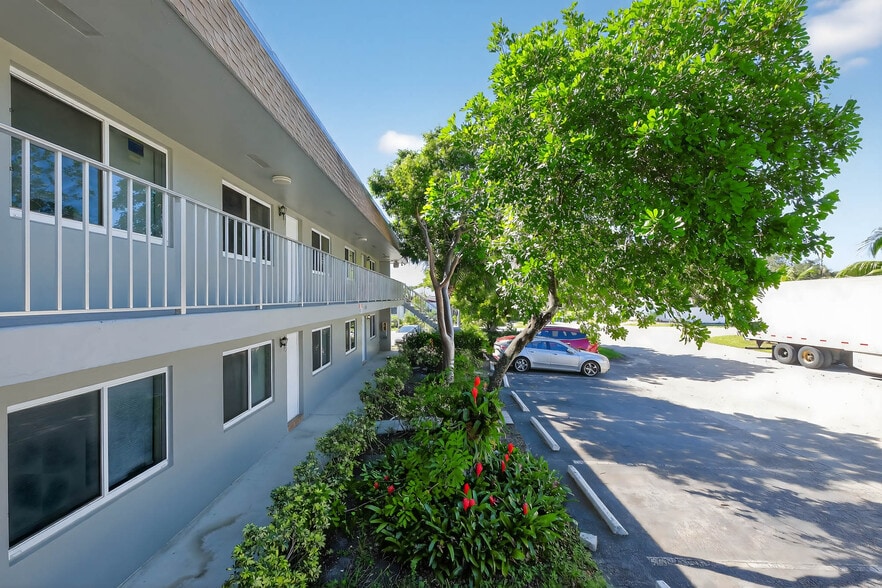 More Photos Of 4900 NW 10th Ave, Fort Lauderdale Apartments For Sale