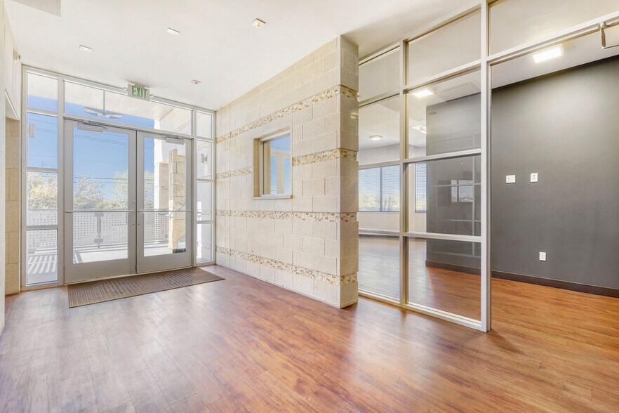 More Photos Of 4910 W Highway 290, Austin Office For Lease