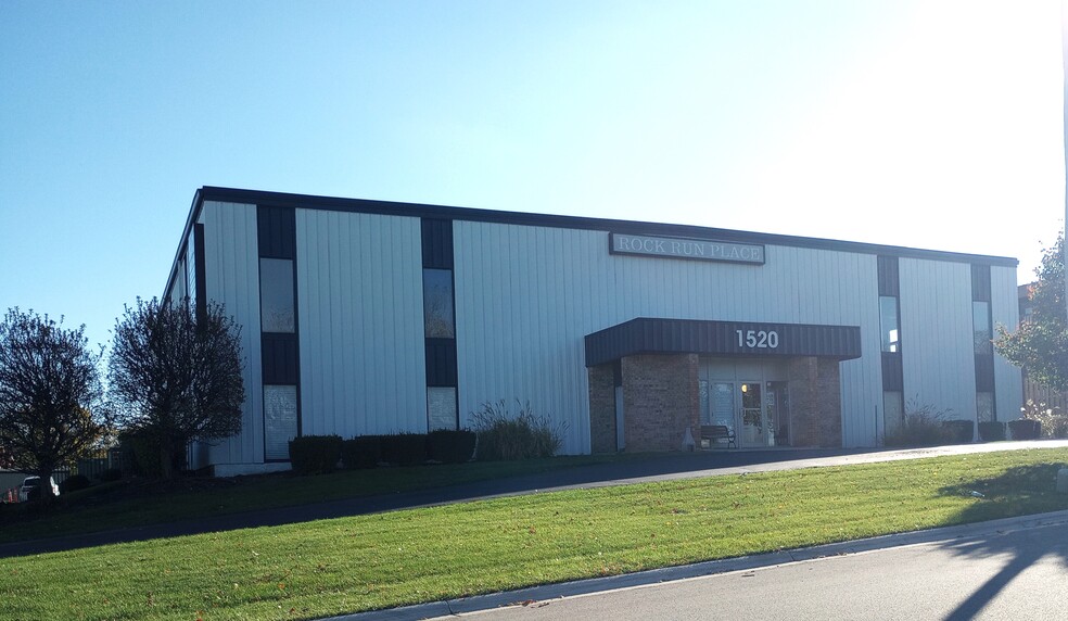 Primary Photo Of 1520 Rock Run Dr, Crest Hill Office For Lease