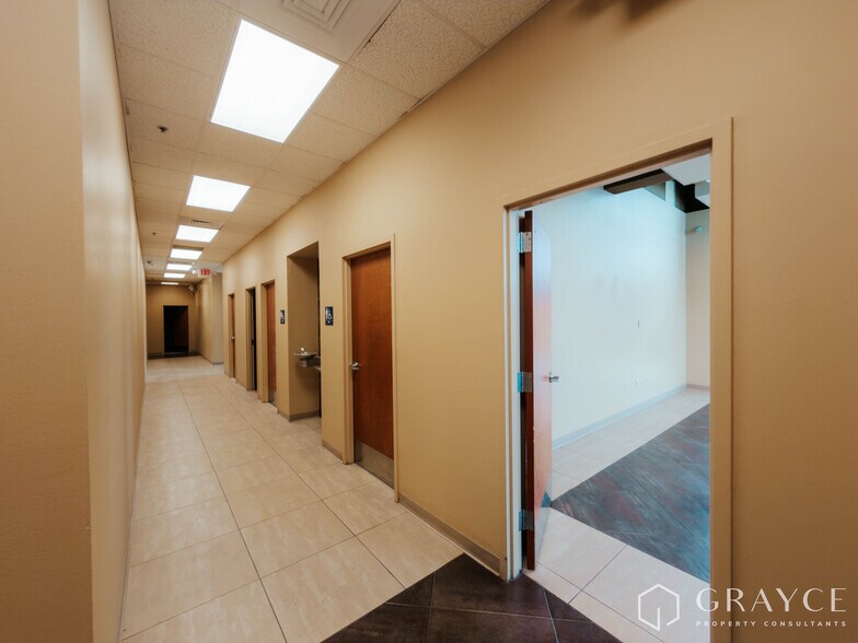 More Photos Of 4301 N Mesa St, El Paso Medical For Lease