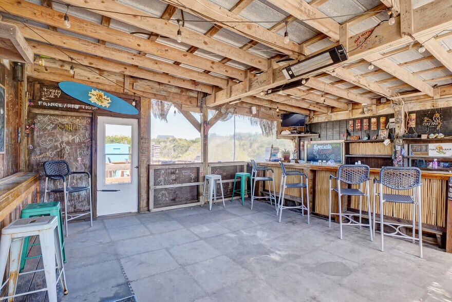 More Photos Of 2181 New River Inlet Rd, North Topsail Beach Convenience Store For Sale