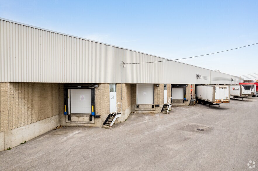 More Photos Of 6325-6475 Boul des Grandes-Prairies, Montréal Unknown For Lease