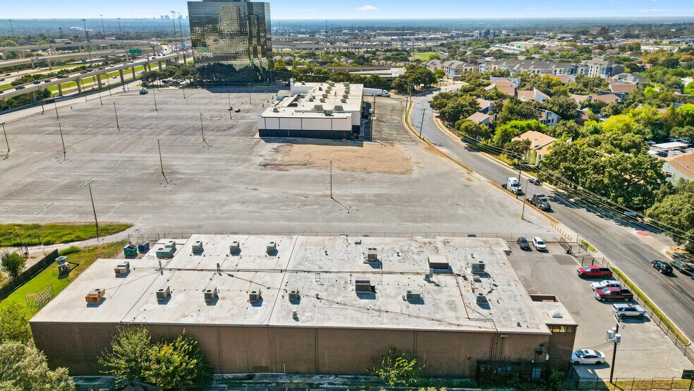 More Photos Of 7700 Torino St, San Antonio Office For Sale