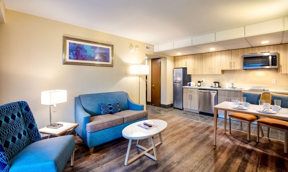More Photos Of 26555 Telegraph Rd, Southfield Hotel For Sale