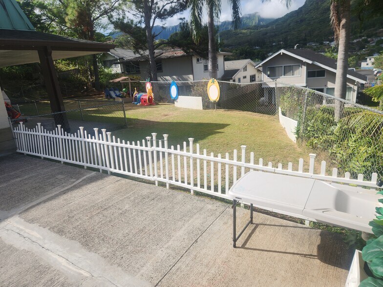 More Photos Of 1425 Keolu Dr, Kailua Religious Facility For Lease