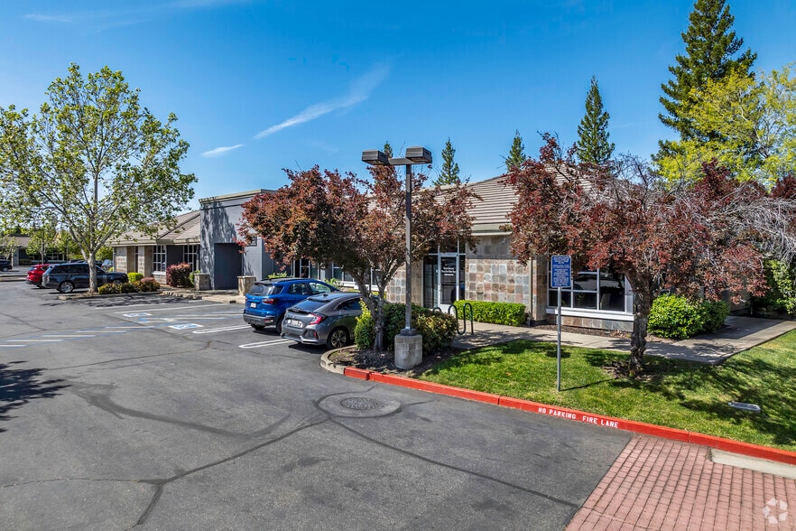 More Photos Of 951 Reserve Dr, Roseville Medical For Lease