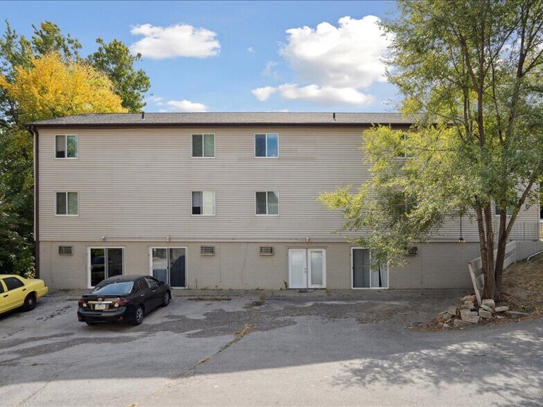 More Photos Of 732 Michael St, Iowa City Apartments For Sale