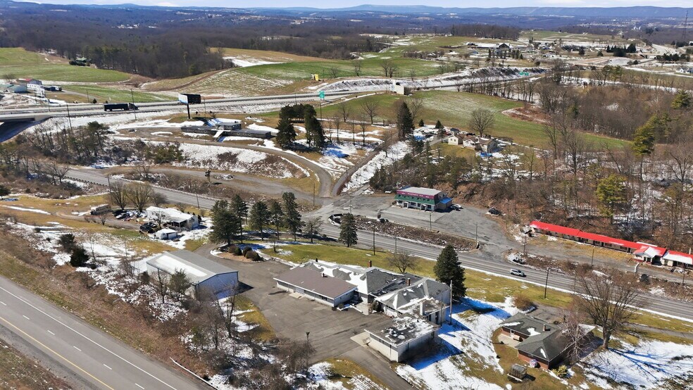 More Photos Of 501 S Breezewood Rd, Breezewood Specialty For Sale