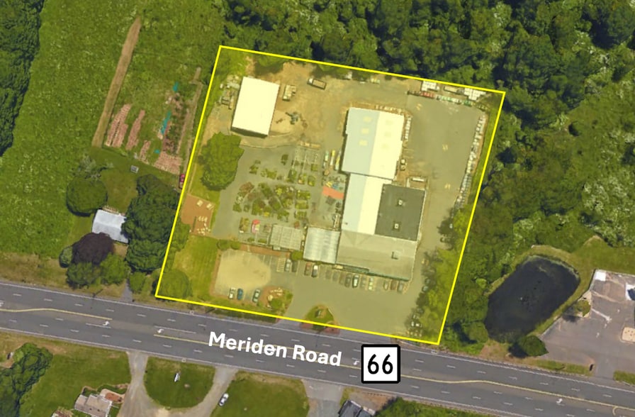 More Photos Of 147 Meriden Rd, Middlefield Garden Center For Lease