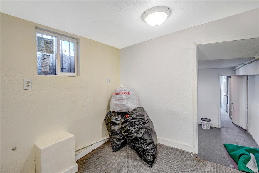 More Photos Of 540 27th St, San Diego Storefront Retail Office For Sale