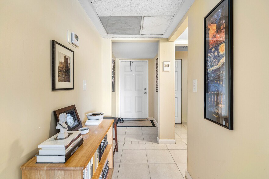 More Photos Of 628 Southwind Cir, North Palm Beach Apartments For Sale