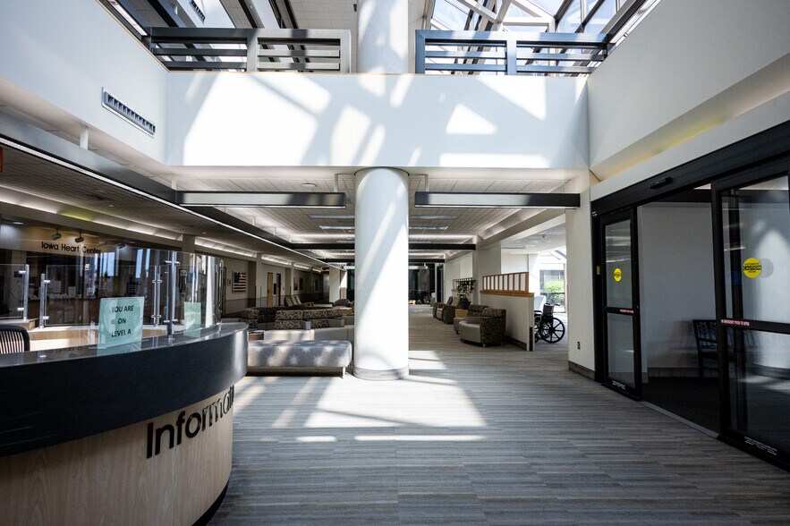 More Photos Of 411 Laurel St, Des Moines Medical For Lease