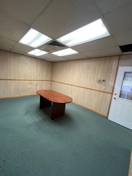 More Photos Of 2730 Lexington Ave, Mansfield Office For Lease