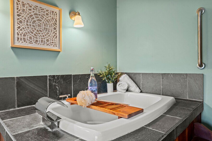 More Photos Of 4300 Young Creek Rd, Ukiah Specialty For Sale