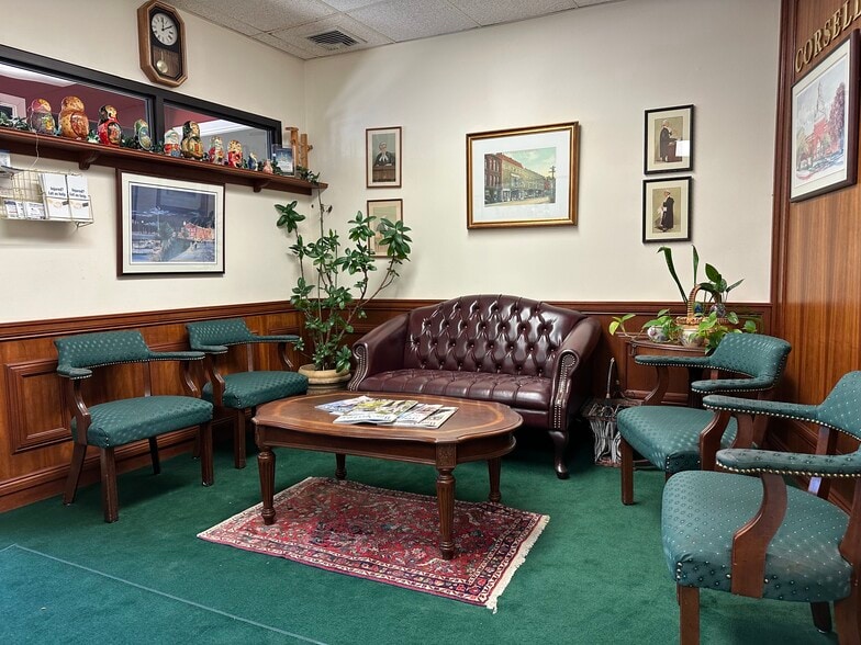 More Photos Of 8-10 Byington Pl, Norwalk Medical For Lease