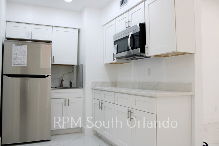 More Photos Of 1245 N Pine Hills Rd, Orlando Office Residential For Lease