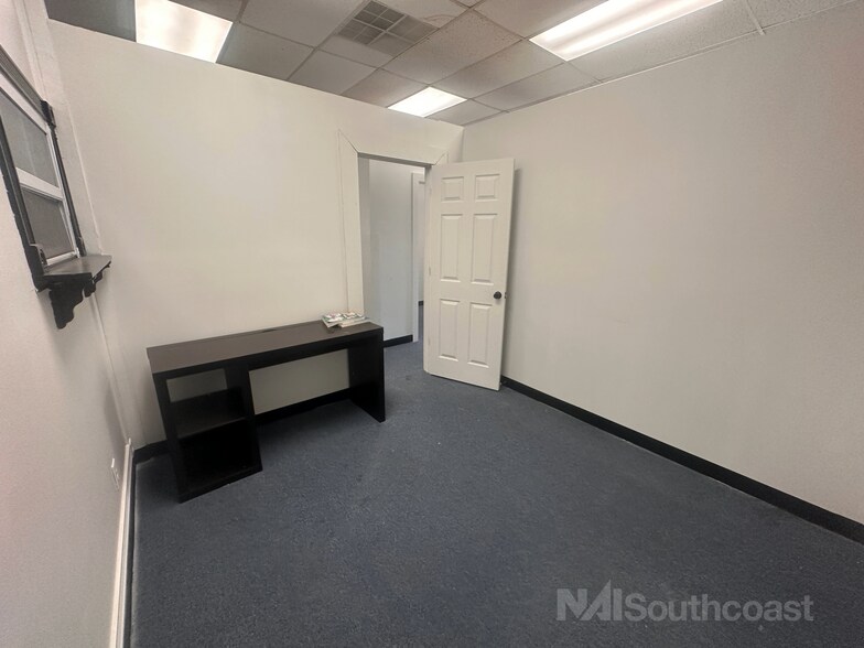 More Photos Of 10000-10040 SE US-1 Hwy, Port Saint Lucie Unknown For Lease