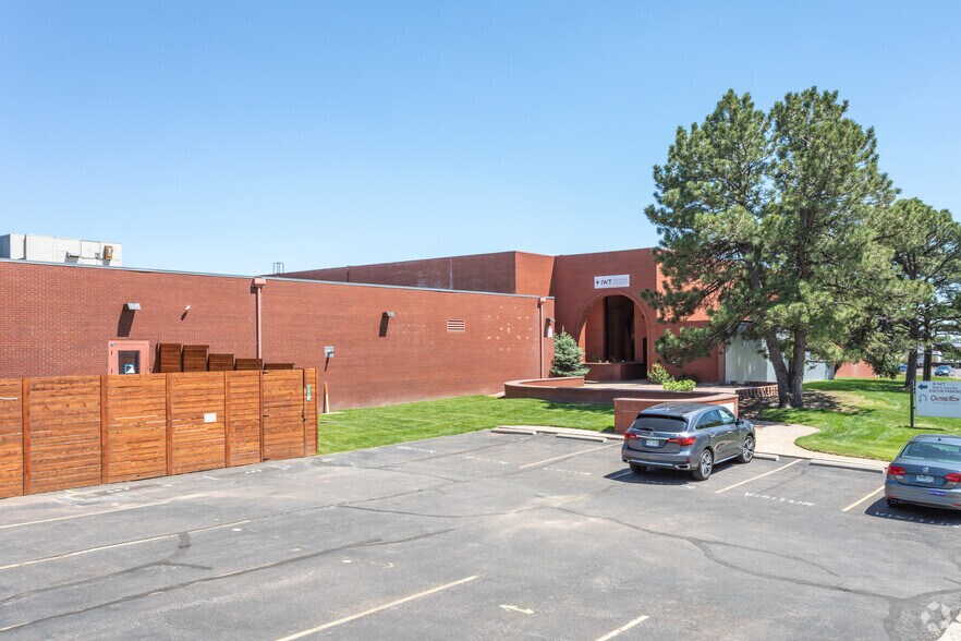 More Photos Of 3505-3525 N Stone Ave, Colorado Springs Warehouse For Lease