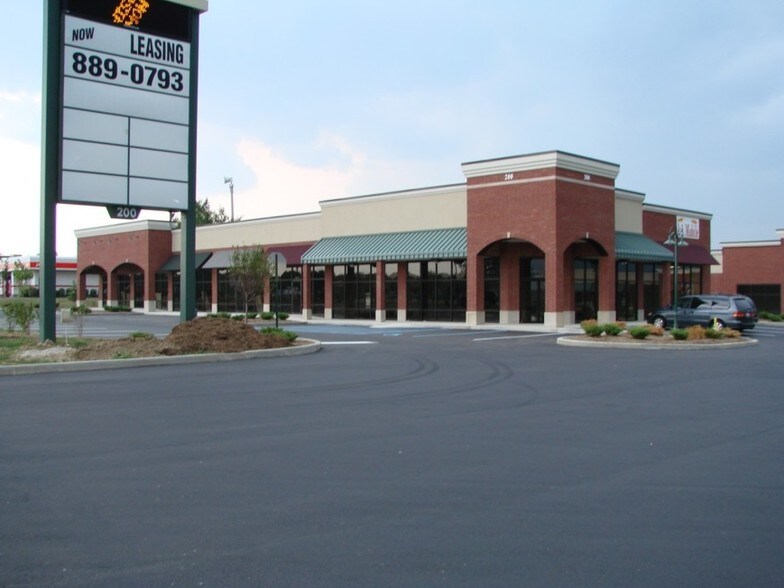 More Photos Of 210 S Emerson Ave, Greenwood Storefront Retail Office For Lease