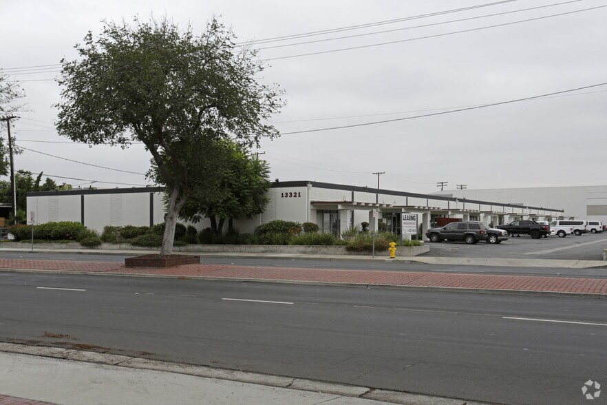 More Photos Of 13321 Alondra Blvd, Santa Fe Springs Warehouse For Lease