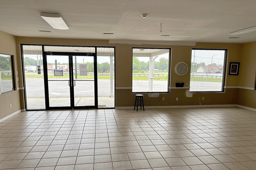 More Photos Of 7590 US Highway 431, Alexandria Land For Sale