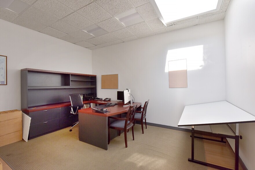 More Photos Of 9-15 38th Ave, Long Island City Warehouse For Sale