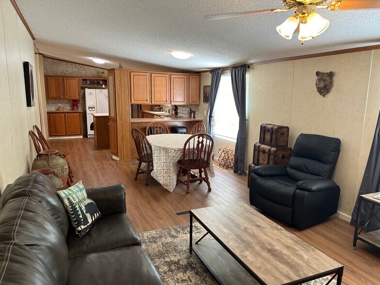 More Photos Of 141 County Road 851, Elizabeth Hotel For Sale