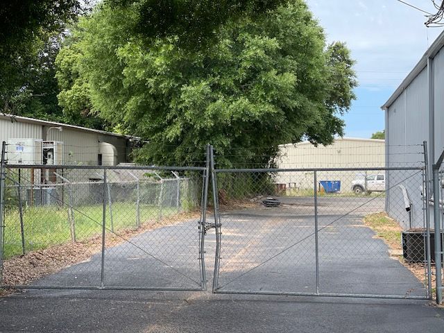 More Photos Of 3885 N Palafox Hwy, Pensacola Warehouse For Sale