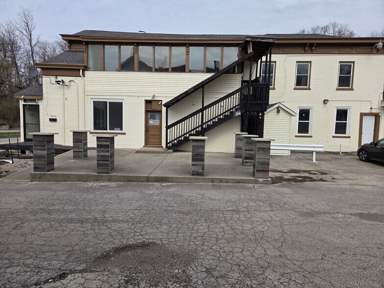 More Photos Of 6344 Gracely Dr, Cincinnati Restaurant For Sale