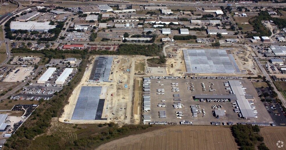 More Photos Of 2233 Providence Dr, Fort Worth Distribution For Lease