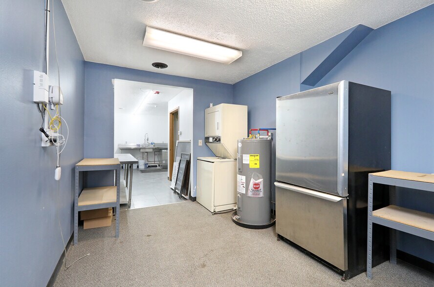 More Photos Of 1119 6th st, Nevada General Retail For Sale